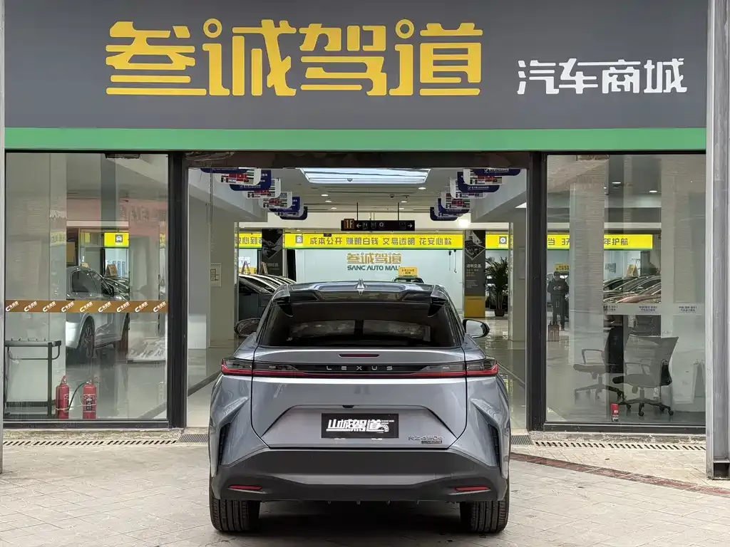 Lexus RZ 2023 из CN, фото 9