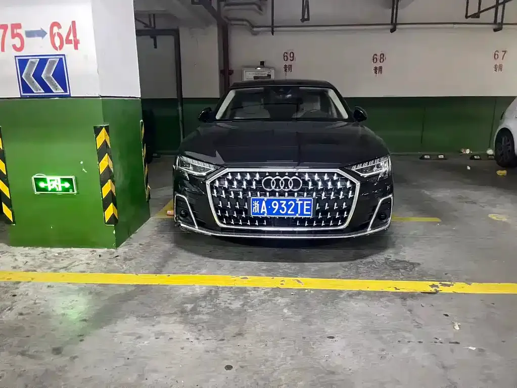 Audi A8 — фото 8