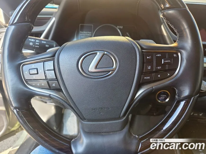 Lexus ES 2021 из KR, фото 8