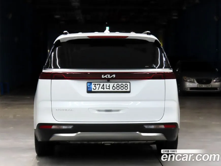Kia Carnival — фото 2