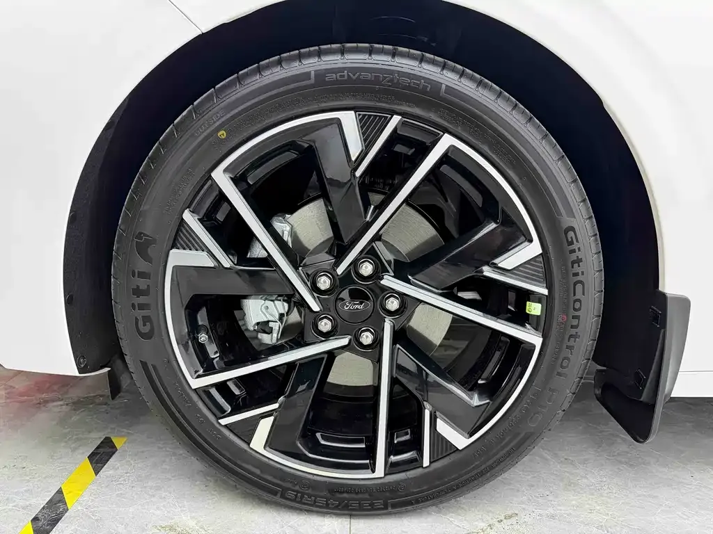 Ford Mondeo 2026 из CN, фото 6