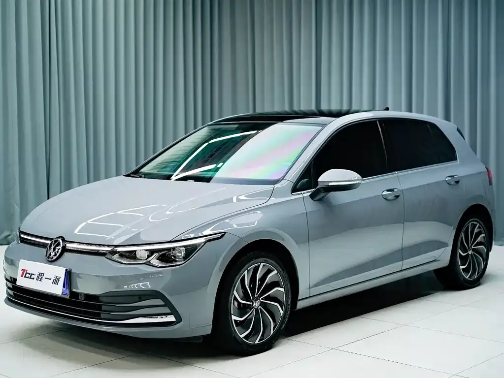 Volkswagen Golf 2023 из CN, фото 1