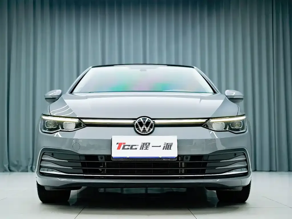Volkswagen Golf 2023 из CN, фото 6