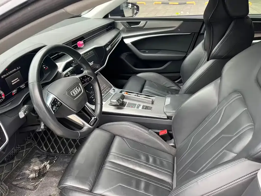 Audi A7 2021 из CN, фото 6