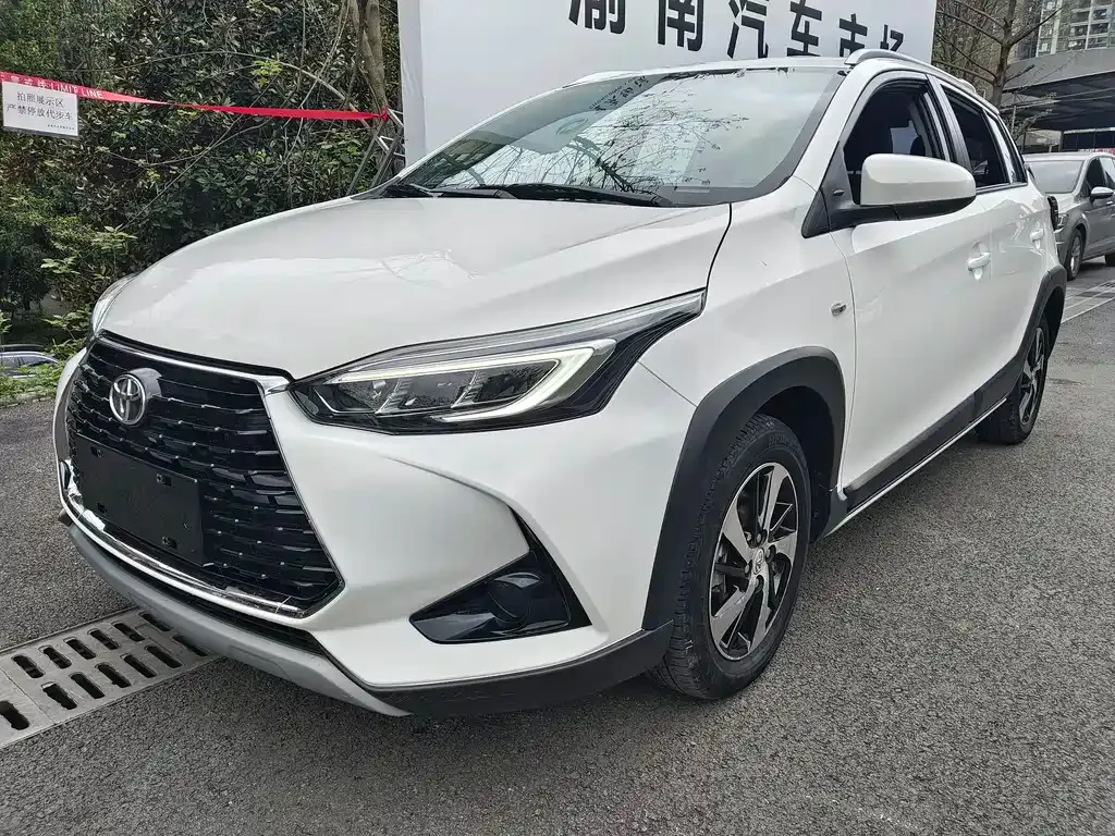 Toyota Yaris L
