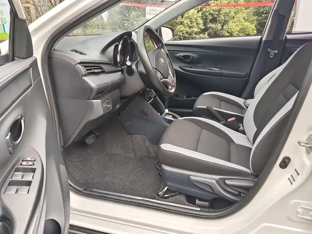 Toyota Yaris L 2022 из CN, фото 4