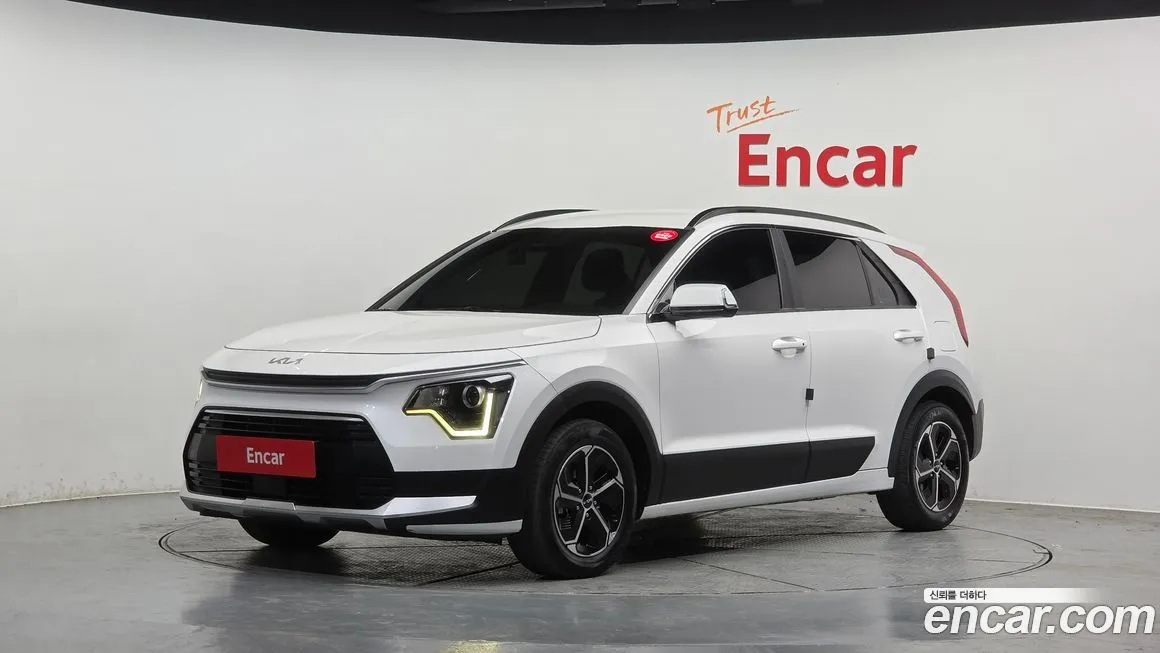 Kia Niro — фото 1
