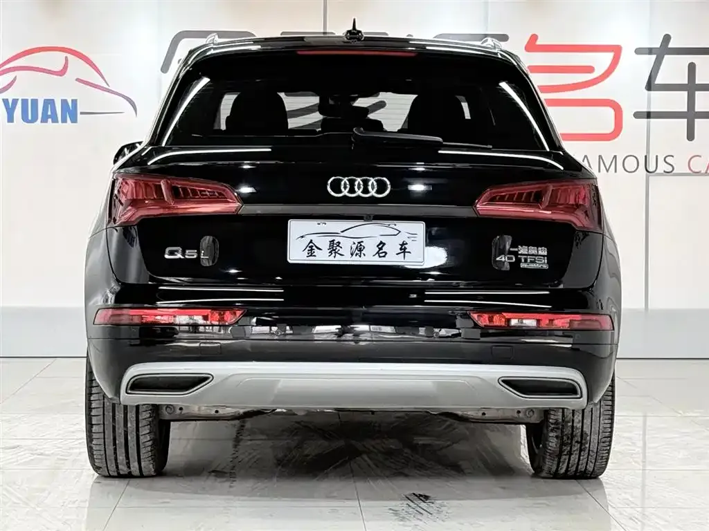 Audi Q5L — фото 4