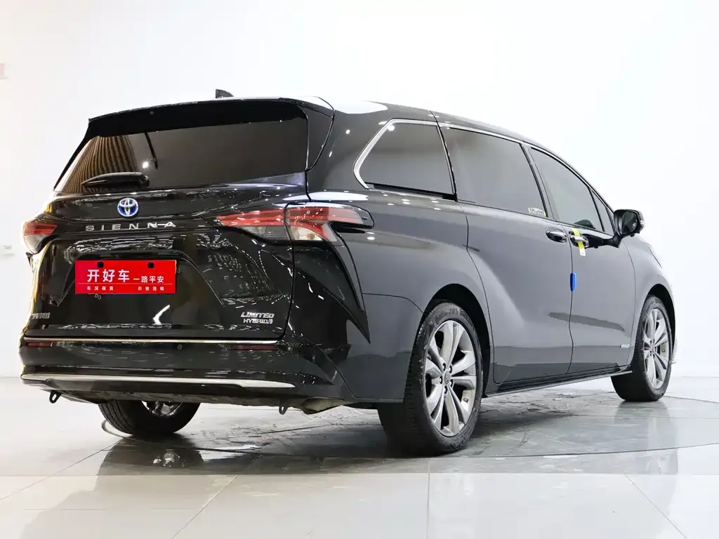 Toyota Sienna 2023 из CN, фото 5