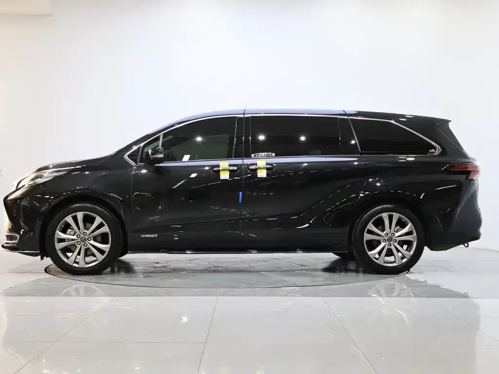 Toyota Sienna 2023 из CN, фото 9