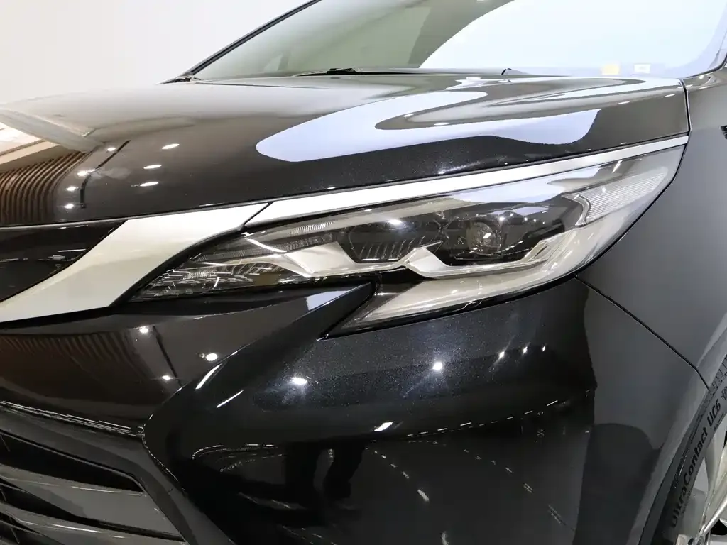 Toyota Sienna 2023 из CN, фото 4