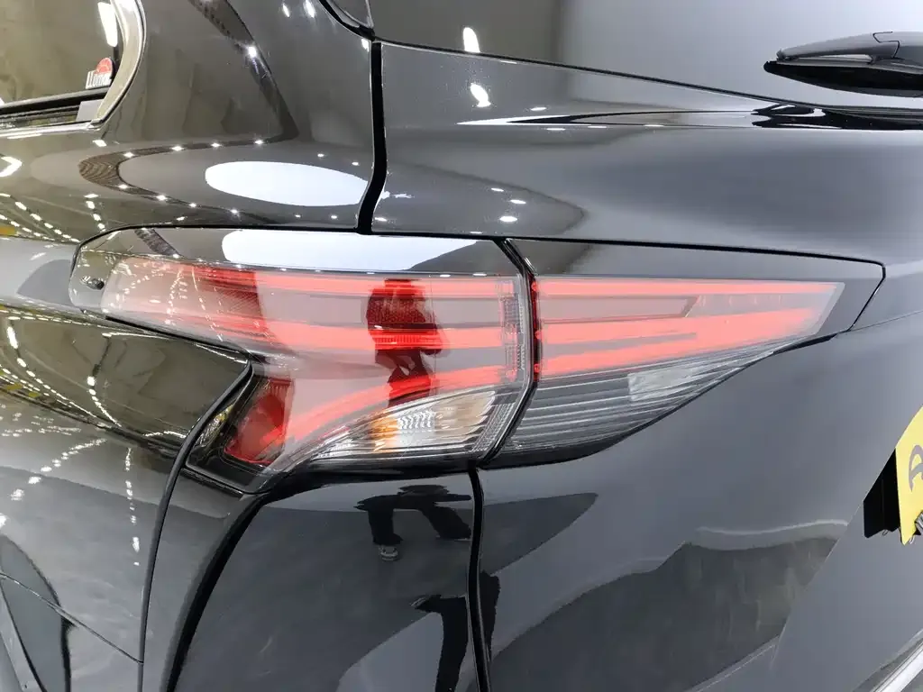 Toyota Sienna 2023 из CN, фото 8