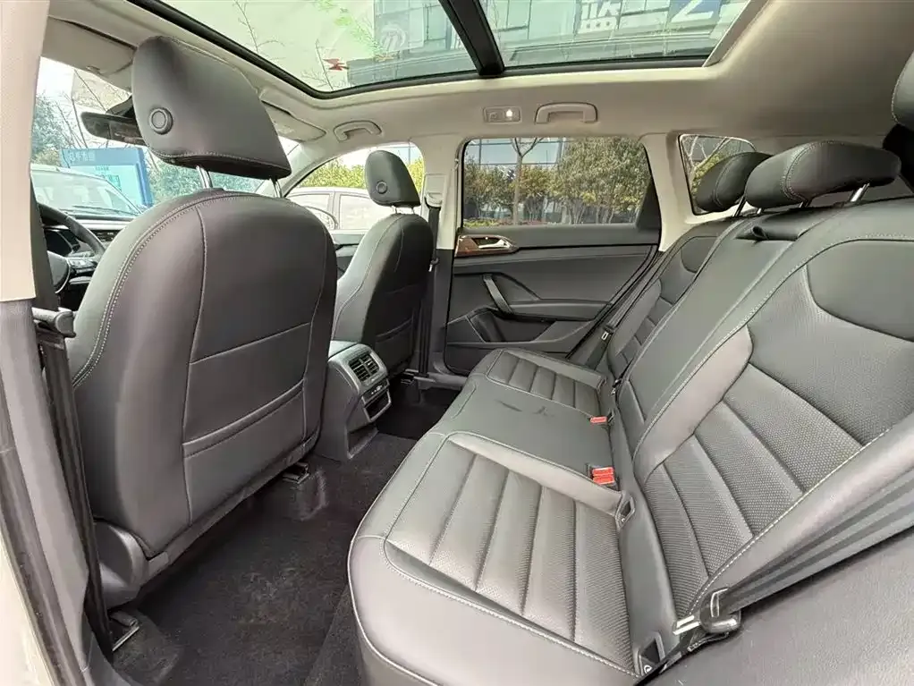 Volkswagen Tharu 2022 из CN, фото 6