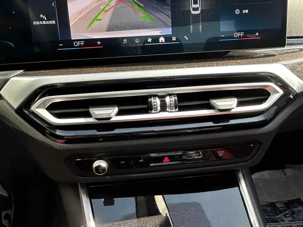 BMW 3 Series 2024 из CN, фото 9