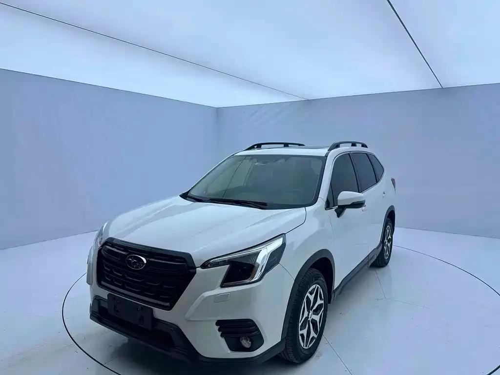 Subaru Forester — фото 1
