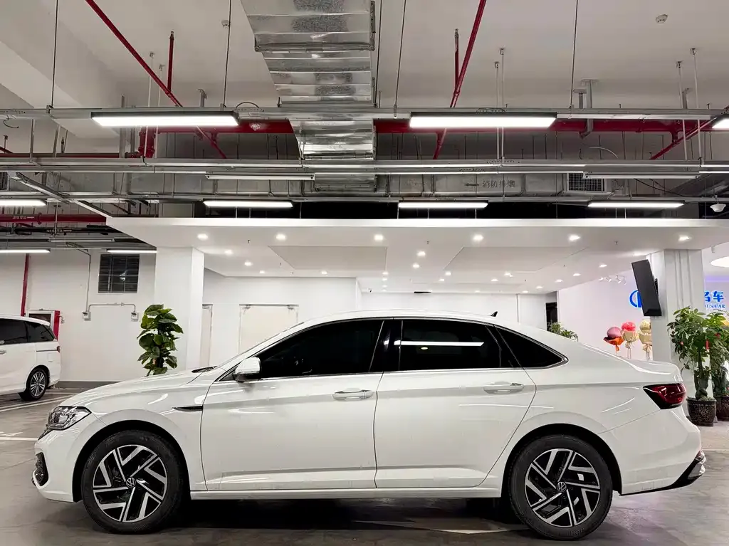 Volkswagen Sagitar 2023 из CN, фото 6