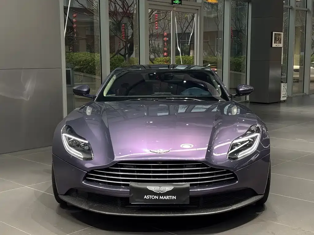 Aston Martin DB11 2021 из CN, фото 7