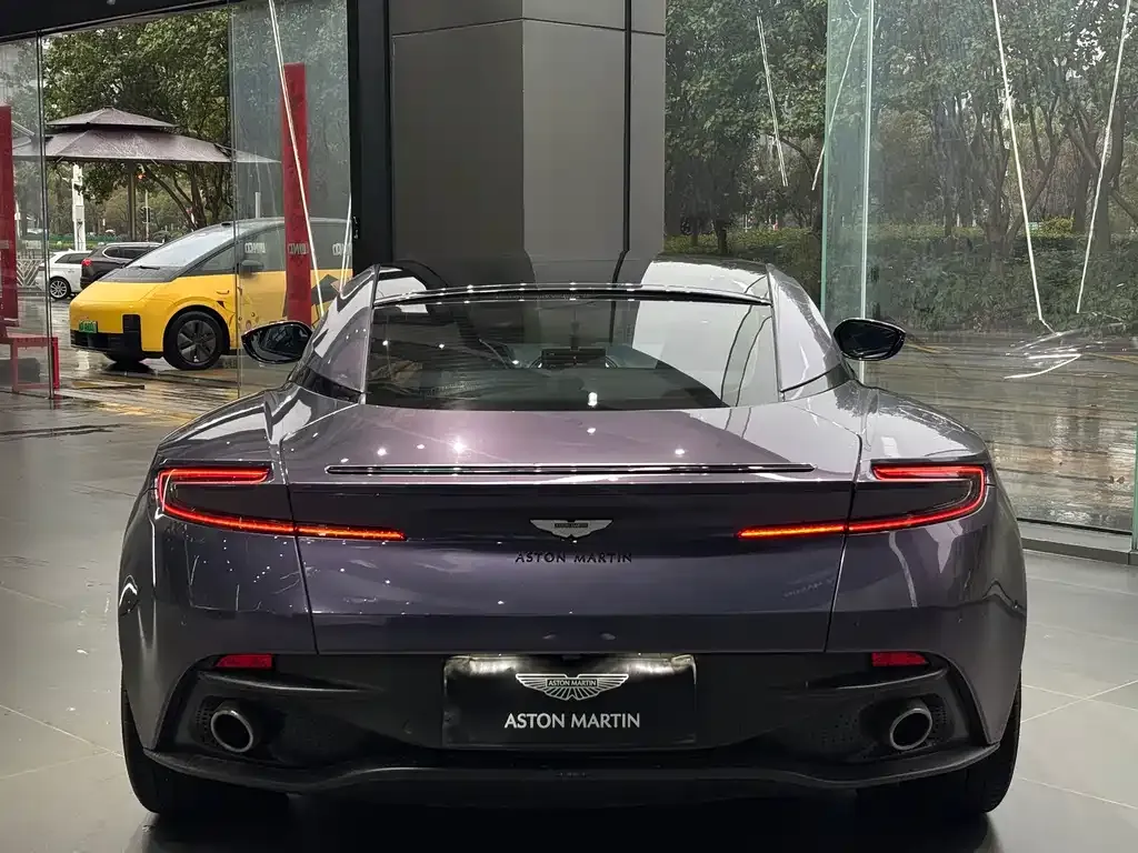 Aston Martin DB11 2021 из CN, фото 9