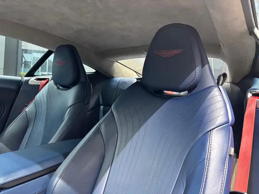 Aston Martin DB11 2021 из CN, фото 6