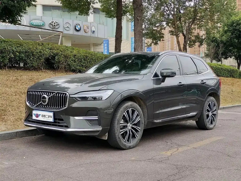 Volvo XC60 2022 из CN, фото 1