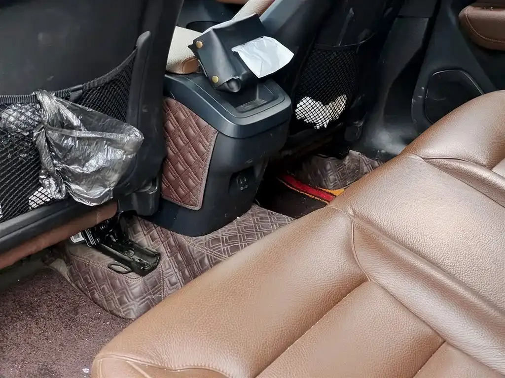 Volvo XC60 2022 из CN, фото 8