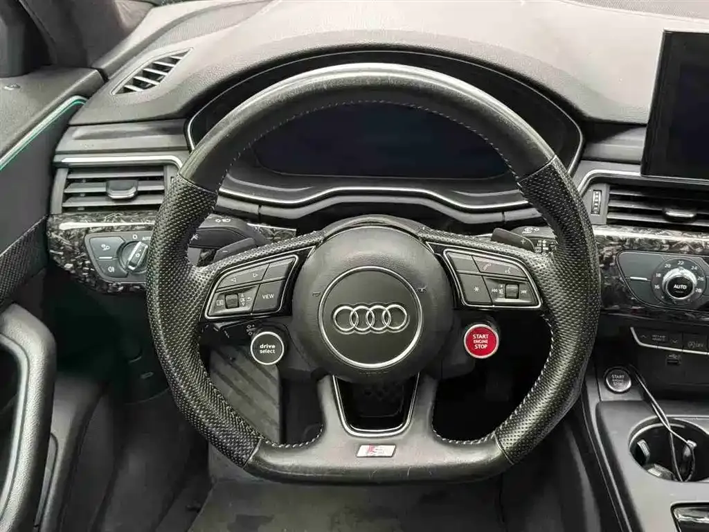 Audi A4L — фото 3
