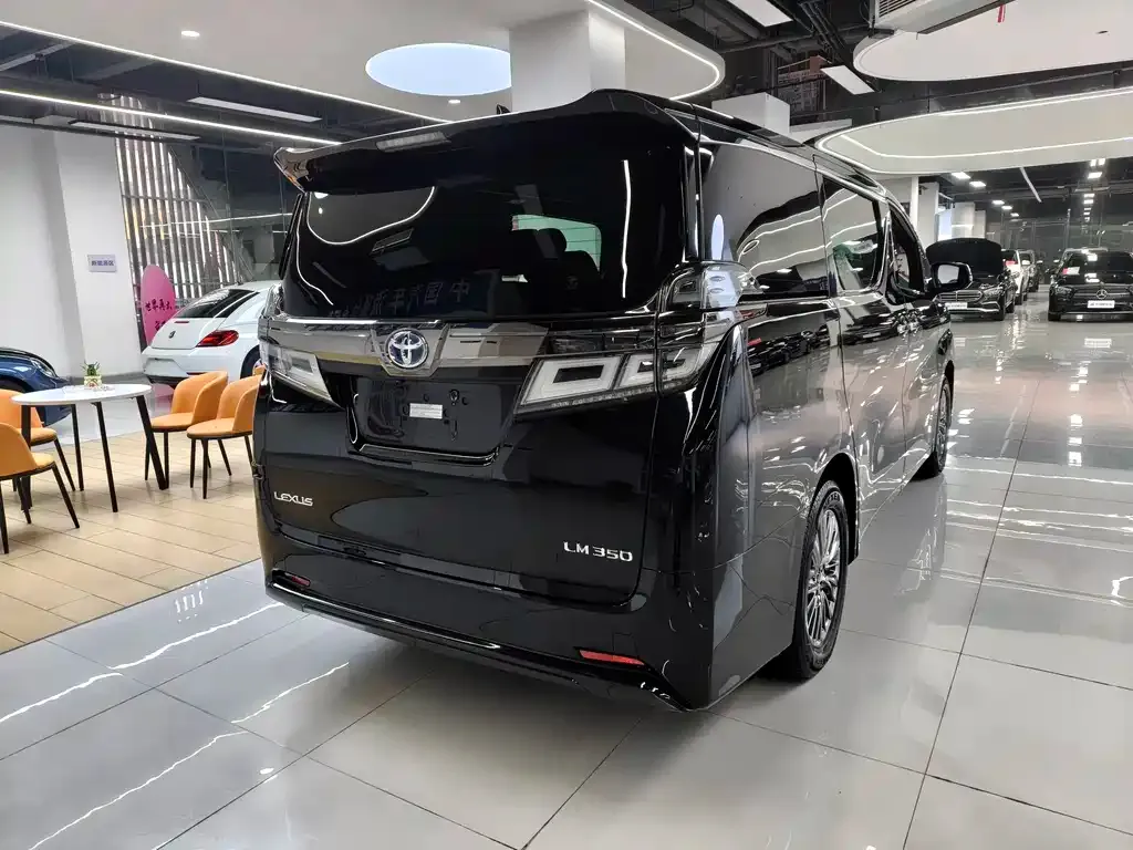Toyota Vellfire 2023 из CN, фото 7
