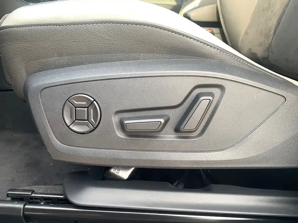 Audi Q3 2021 из CN, фото 5