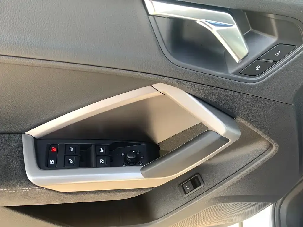 Audi Q3 2021 из CN, фото 3