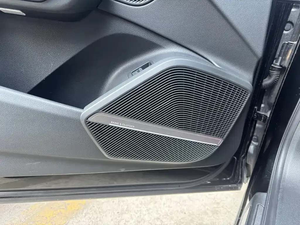 Audi Q5L 2024 из CN, фото 5