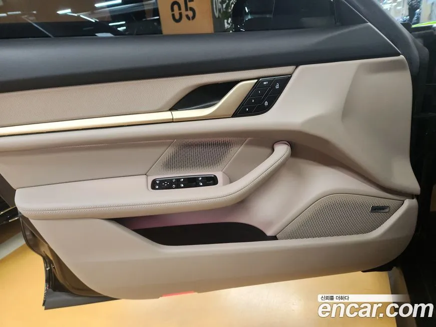 Porsche Taycan 2026 из KR, фото 6