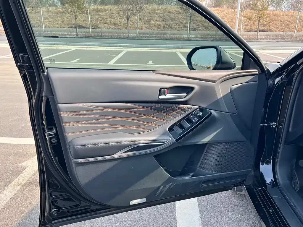 Toyota Avalon 2024 из CN, фото 8