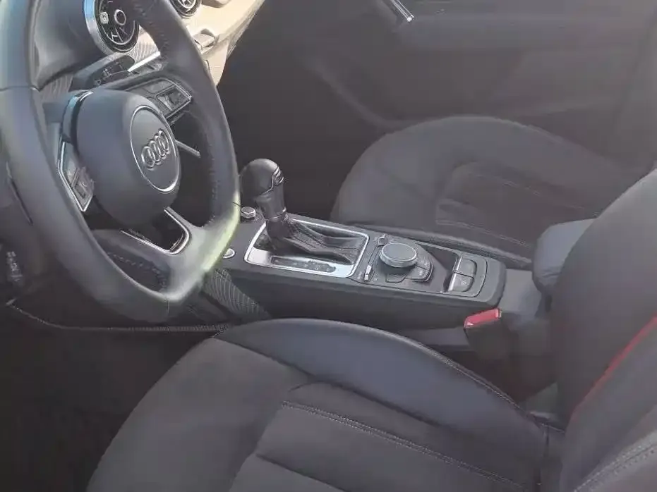 Audi Q2L 2022 из CN, фото 2