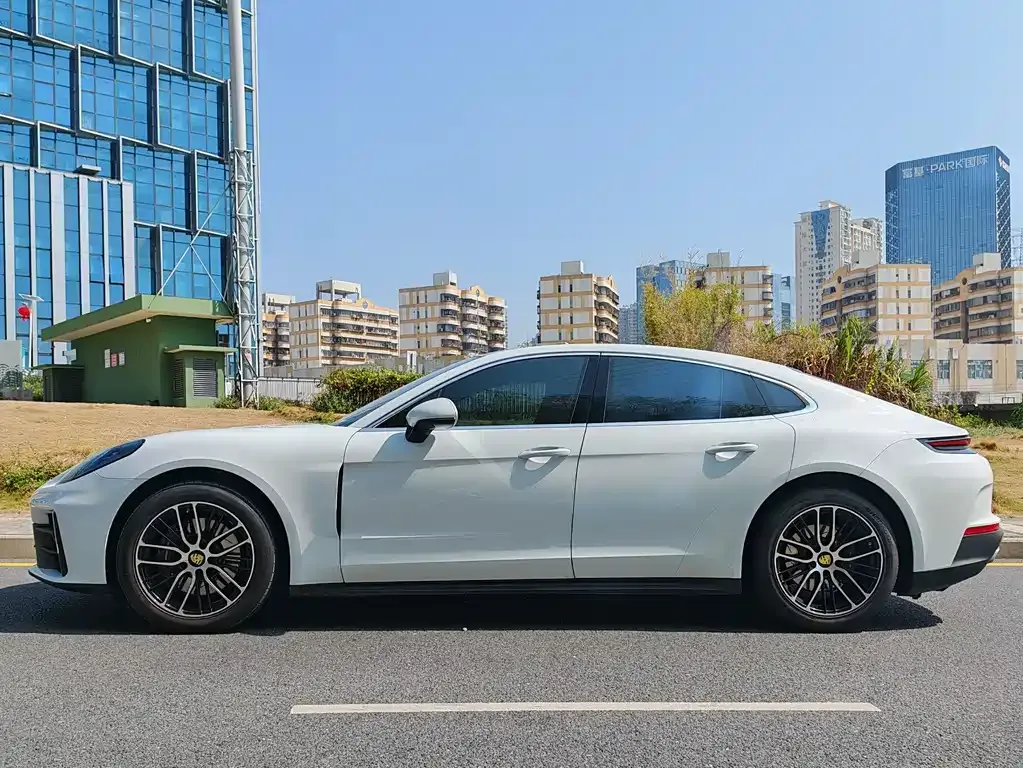 Porsche Panamera 2024 из CN, фото 5