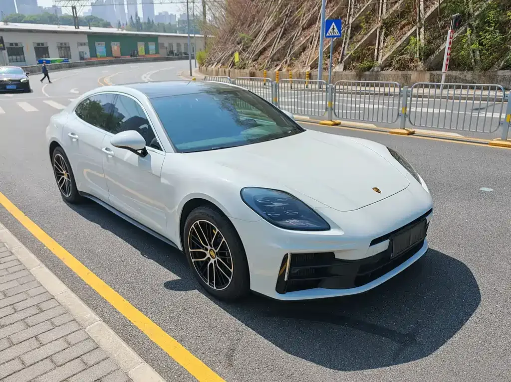 Porsche Panamera 2024 из CN, фото 8