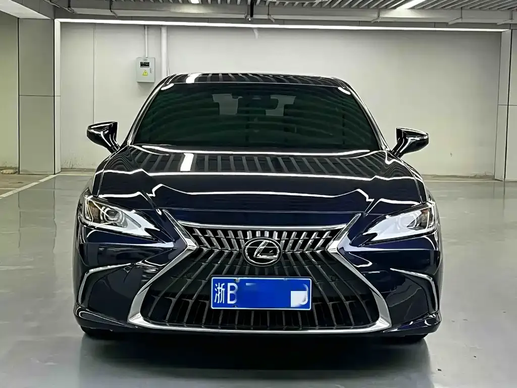 Lexus ES — фото 4