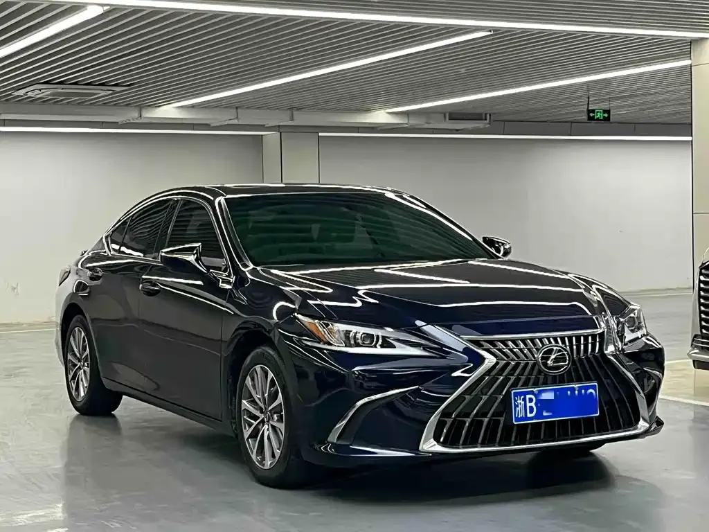 Lexus ES — фото 3