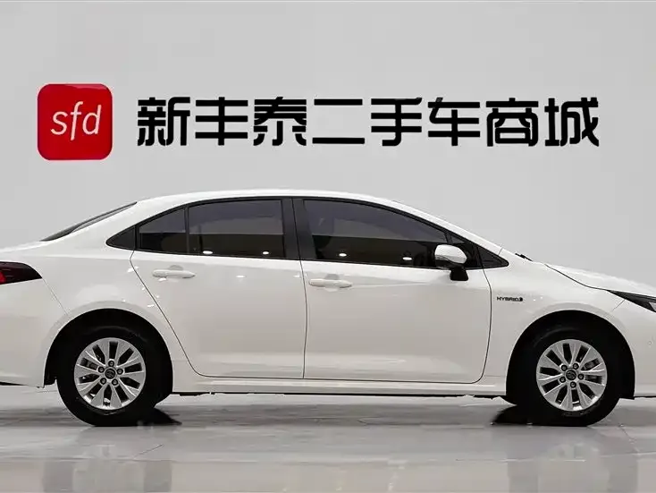 Toyota Corolla — фото 2