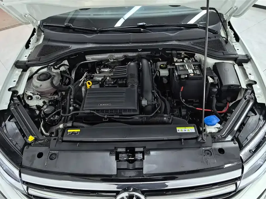 Volkswagen Bora 2023 из CN, фото 10