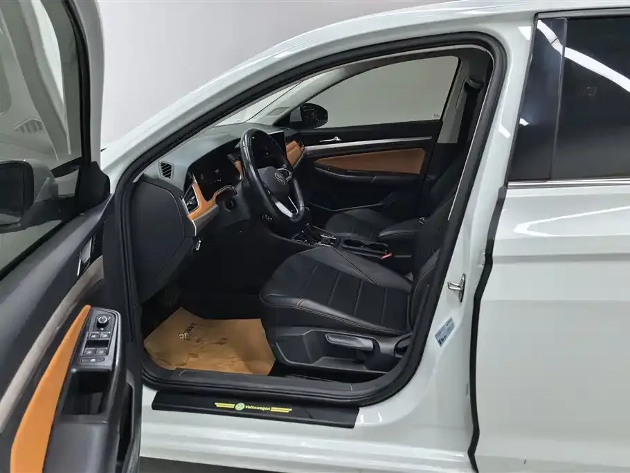 Volkswagen Bora 2023 из CN, фото 8