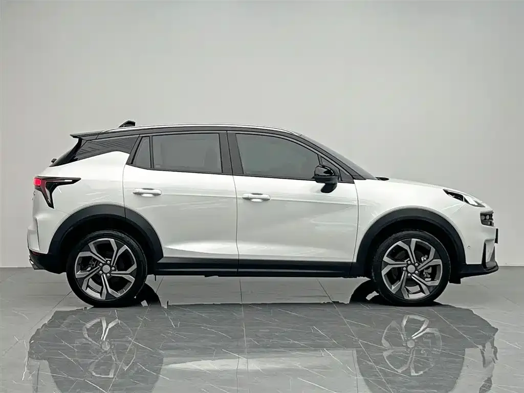 Lynk & Co 06 2023 из CN, фото 8
