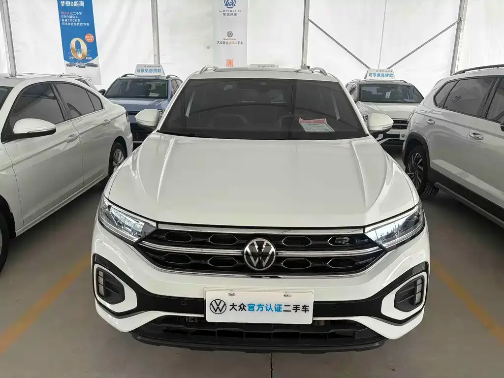 Volkswagen T-Roc — фото 8