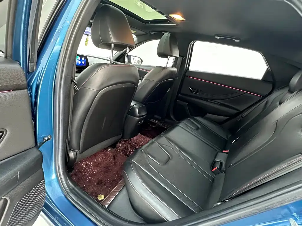 Hyundai Elantra 2021 из CN, фото 10