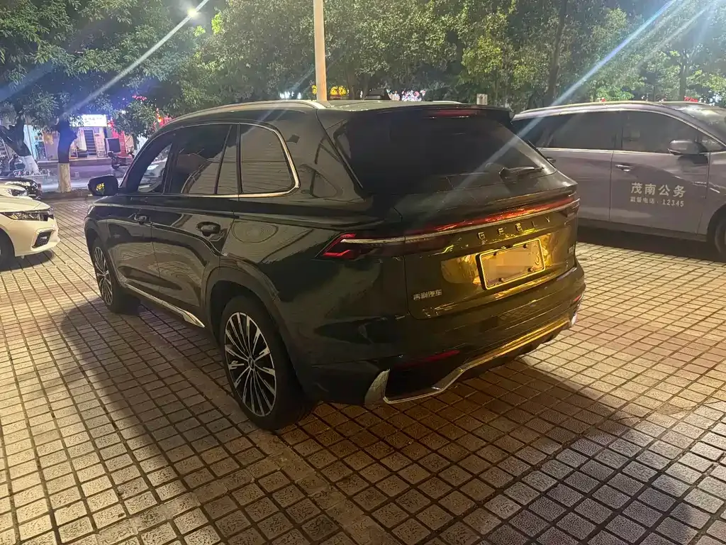 Geely Xingyue L — фото 9