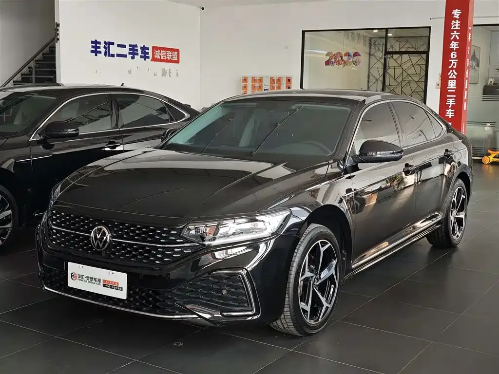 Volkswagen Passat — фото 1