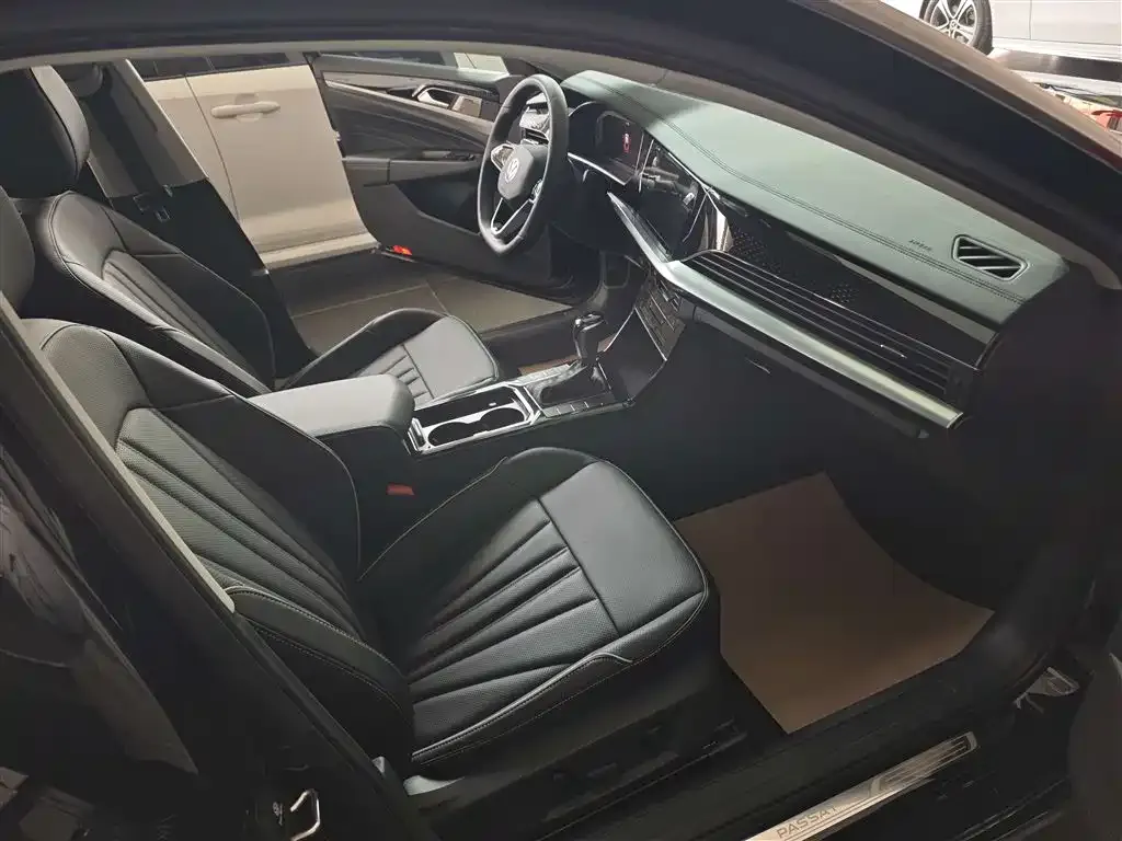 Volkswagen Passat — фото 8