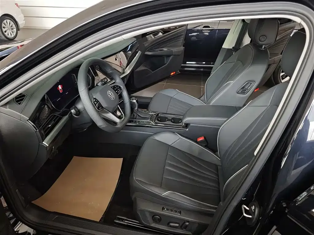 Volkswagen Passat — фото 3