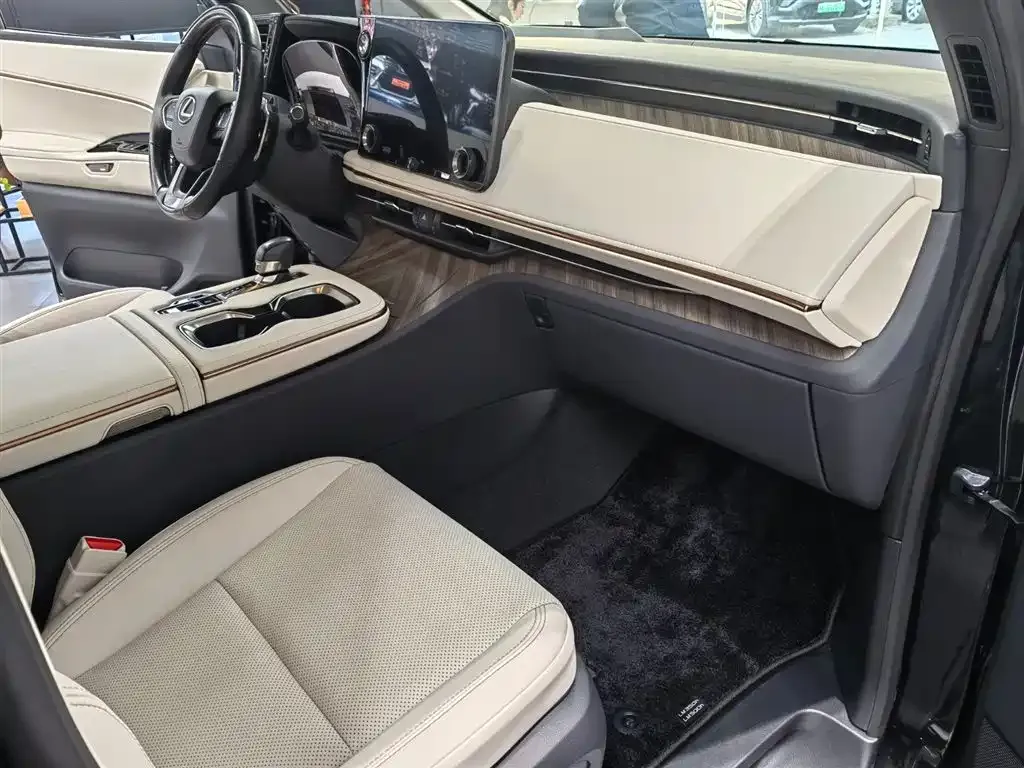 Lexus LM 2024 из CN, фото 9
