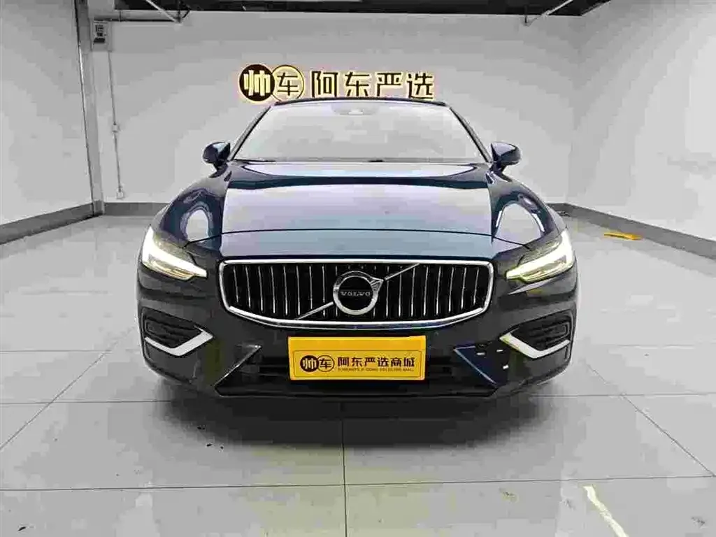 Volvo S60 2021 из CN, фото 1
