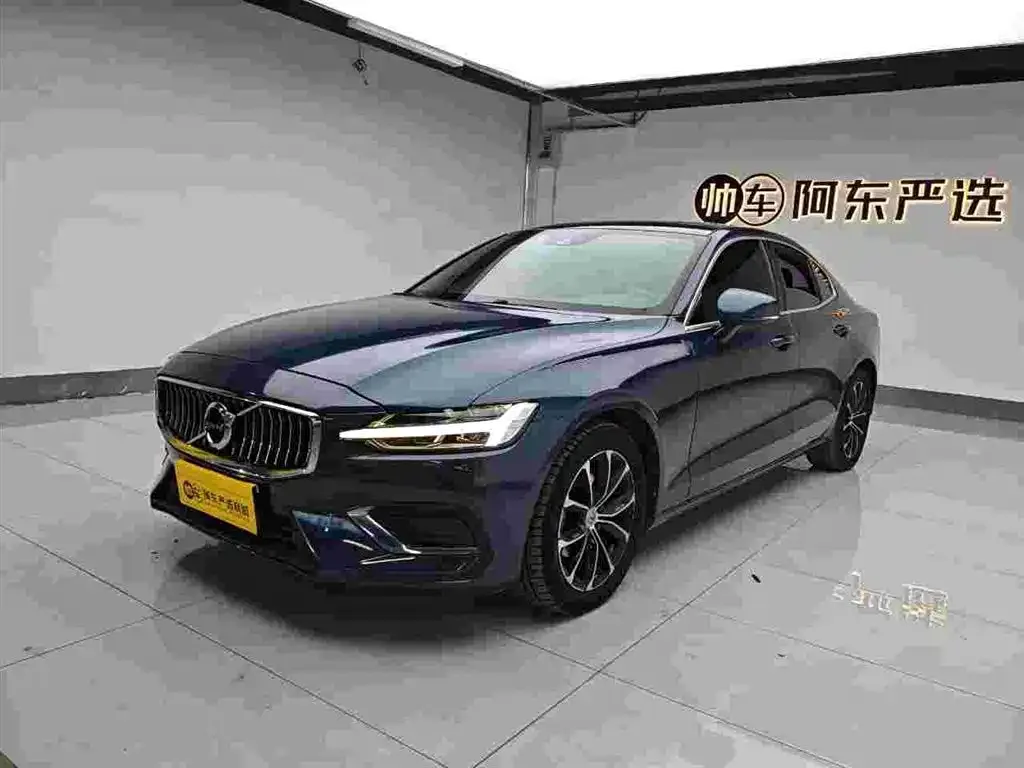 Volvo S60 2021 из CN, фото 2